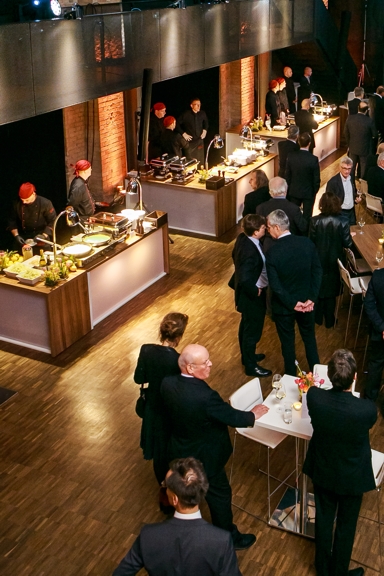 Live cooking stations at Classic Remise Berlin | © Harald Höllrigl